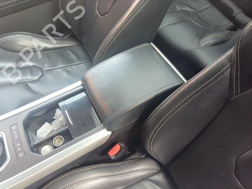 Used Armrest / Center console LAND ROVER RANGE ROVER EVOQUE (L538) 2.0 4x4 (241 hp) 30330253