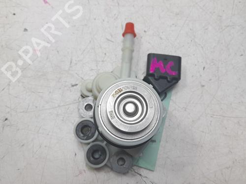 Used Fuel pump Fuel pump 32294758 32294758