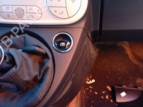 Comutador vidro frente direito FIAT 500 C (312_) 1.0 Mild Hybrid (312.AYD1B) (69 hp) 31211276