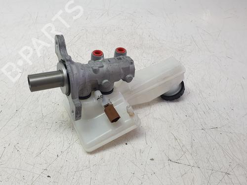 Used Brake master cylinder Brake master cylinder PEUGEOT 208 II (UB_, UP_, UW_, UJ_) 1.2 PureTech 100 (101 hp) 32442970 32442970