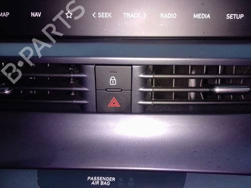 Warning switch HYUNDAI i20 III (BC3, BI3) 1.0 T-GDI | BP31665844I22 - Image 2