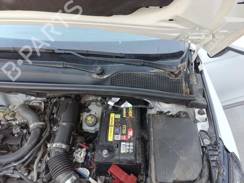 Used Front wiper motor RENAULT CLIO V (B7_) 1.0 LPG (B7MT) (101 hp) 29208333