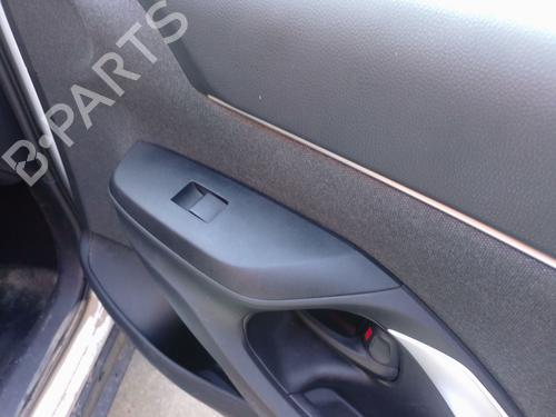 Used Right front window switch Right front window switch 38482948 38482948