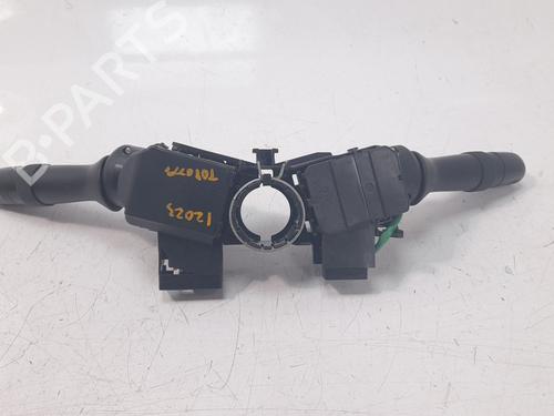 Used Steering column stalk TOYOTA YARIS (_P13_) 1.5 Hybrid (NHP130_, NHP130) (101 hp) 24124544