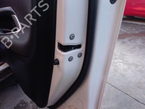front-right-lock-toyota-yaris-cross-mxp_-2020-38481581 main image