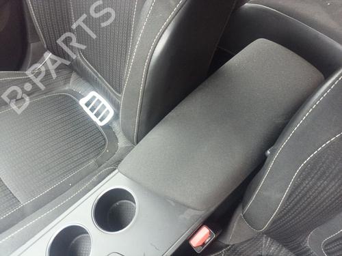 Armlene RENAULT MEGANE IV Hatchback (B9A/M/N_) 1.5 dCi 110 (B9A3) (110 hp) 30441444