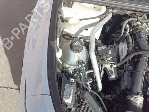 Used Expansion tank PEUGEOT 308 III (FB_, FH_, FP_, F3_, FM_) BlueHDi 130 (FBYHZL, FBYHZT) (131 hp) 27693591