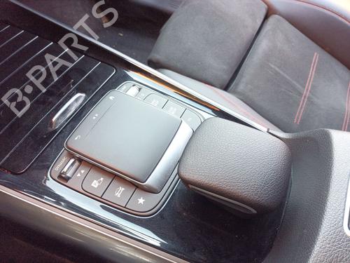 Used Switch MERCEDES-BENZ B-CLASS Sports Tourer (W247) [2018-2025]  24808158