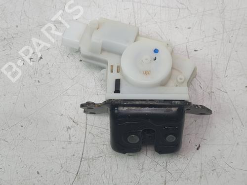 Bakluke lås TOYOTA YARIS CROSS (MXP_) [2020-2026]  32019419