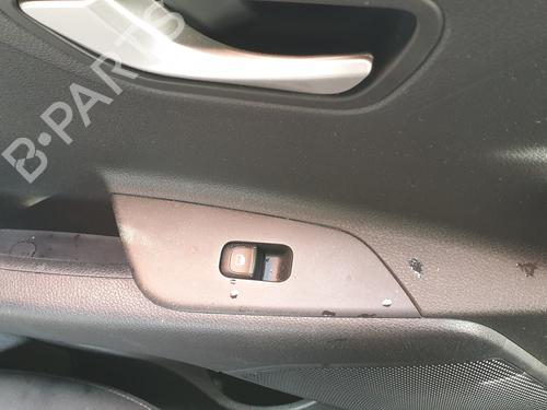 Used Left rear window switch KIA STONIC (YB) [2017-2025]  16847434