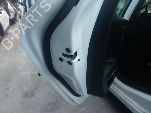 venstre-bak-las-renault-clio-v-b7_-2019-32687623 main image