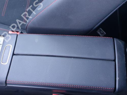Used Armrest / Center console MERCEDES-BENZ CLA Shooting Brake (X118) CLA 200 d (118.612) (150 hp) 18467927