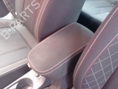 Used Armrest / Center console Armrest / Center console 37521698 37521698