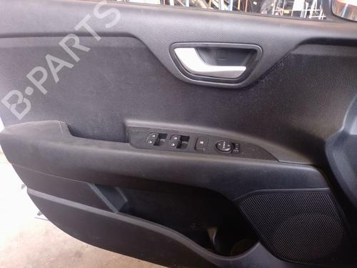Left front window switch KIA STONIC (YB) 1.0 T-GDi | BP37792906I27 - Image 2