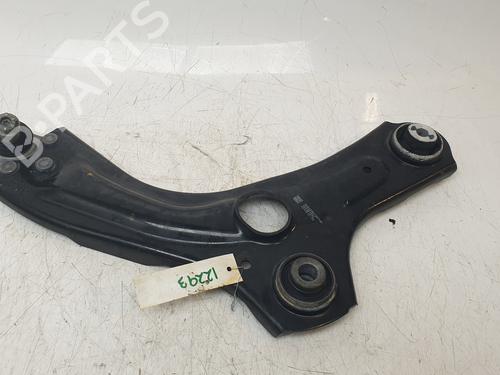 Used Right front suspension arm NISSAN JUKE (F16_) DIG-T 117 (117 hp) 29745497