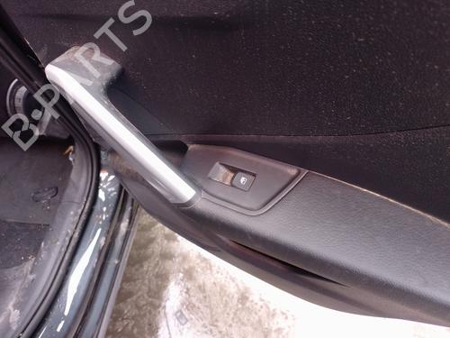 hjre-bagtil-elrude-kontakt-audi-q2-gab-gag-2016-31995972 main image