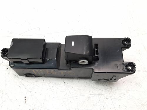 Used Left rear window switch HYUNDAI TUCSON (TL, TLE) [2015-2023]  11851747