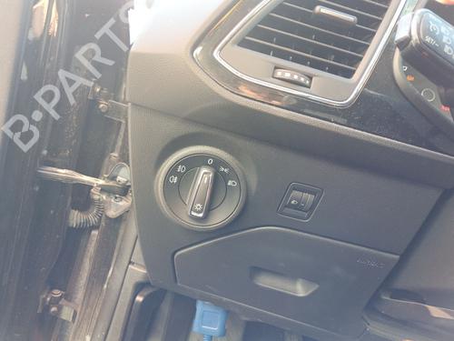 Forlygtekontakt SEAT LEON (5F1) 1.6 TDI (105 hp) 27479477