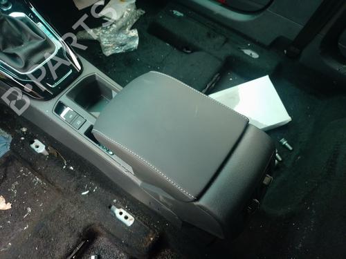 Accoudoir central VW T-ROC (A11, D11) 2.0 TDI (150 hp) 32019429