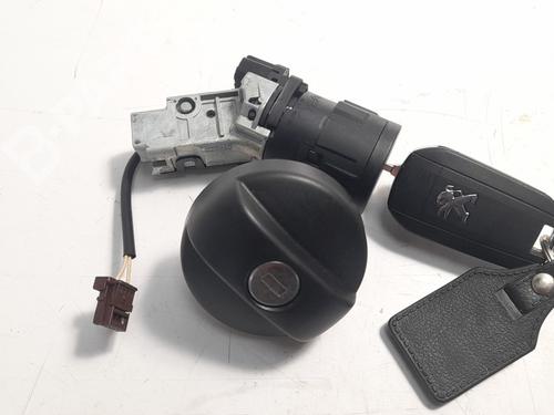 Used Ignition barrel Ignition barrel PEUGEOT 208 I (CA_, CC_) 1.4 HDi (68 hp) 8673207 8673207