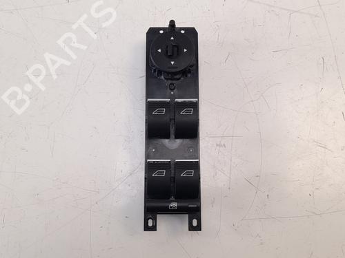 Used Left front window switch FORD FOCUS III [2010-2020]  7843543