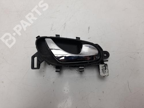 Used Front right interior door handle Front right interior door handle RENAULT KADJAR (HA_, HL_) 1.2 TCe 130 (HLMR) (130 hp) 7228600 7228600