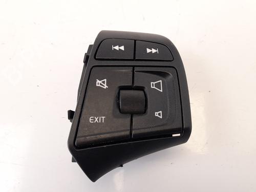 Used Steering wheel controls VOLVO V40 Hatchback (525) D2 (114 hp) 7232552