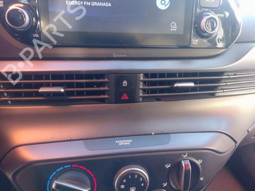 Used Warning switch Warning switch HYUNDAI i20 III (BC3, BI3) 1.0 T-GDI (101 hp) 40021038 40021038