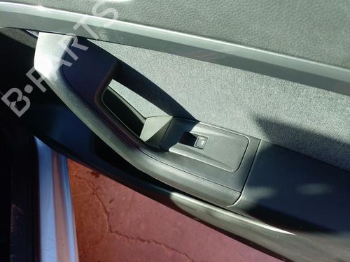 Used Right front window switch SEAT ATECA (KH7, KHP) 1.5 TSI (150 hp) 32868060