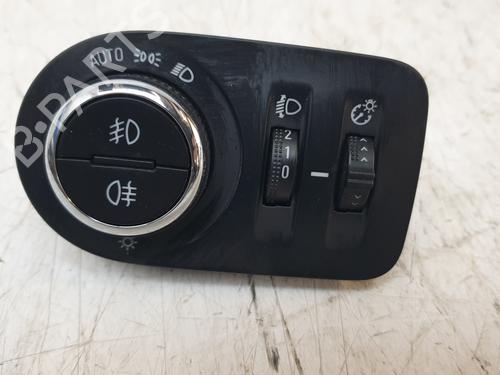 Used Headlight switch OPEL CROSSLAND X / CROSSLAND (P17, P2QO) 1.2 (75) (110 hp) 30173530