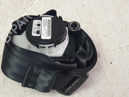 front-right-seatbelt-audi-a1-sportback-gba-2018-32235533 main image