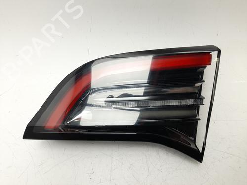 Used Right tailgate light Right tailgate light TESLA MODEL 3 (5YJ3) EV (283 hp) 34235663 34235663