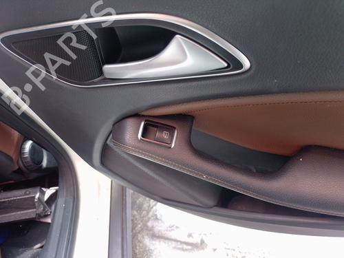 Used Right rear window switch Right rear window switch MERCEDES-BENZ GLA-CLASS (X156) GLA 200 CDI / d (156.908) (136 hp) 34193868 34193868