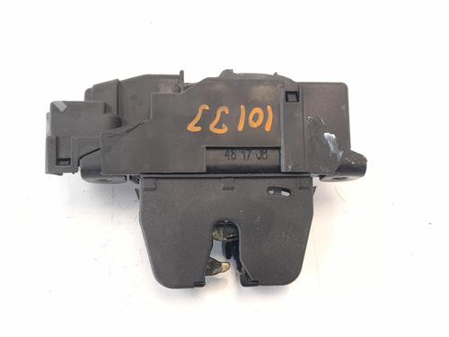 tailgate-lock-citroen-c4-cactus-16-bluehdi-100-9816195380-2014-7919749 main image