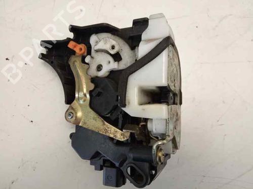 Used Front right lock MITSUBISHI L200 / TRITON (KA_T, KB_T) [2004-2018]  4518860