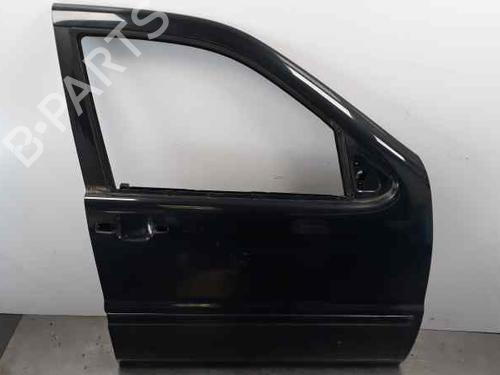 Used Right front door MERCEDES-BENZ M-CLASS (W163) ML 270 CDI (163.113) (163 hp) 4678827