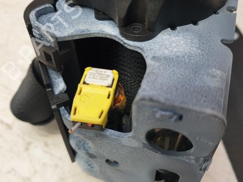 Rear right seatbelt RENAULT CLIO V (B7_) 1.0 LPG (B7MT) | BP32498860I28