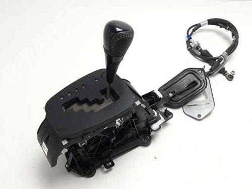 Used Gear lever TOYOTA YARIS (_P13_) 1.5 Hybrid (NHP130_, NHP130) (101 hp) 7431181