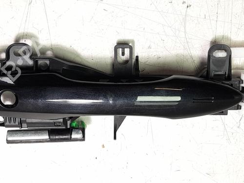 front-left-exterior-door-handle-toyota-yaris-cross-mxp_-2020-32091206 main image