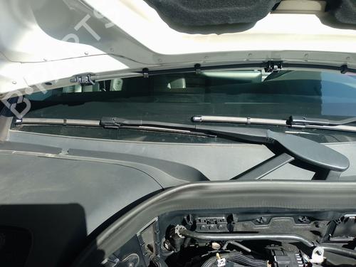 Used Front windshield wiper arm Front windshield wiper arm 36782425 36782425