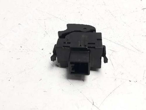 Right rear window switch TOYOTA COROLLA (_E12_) 2.0 D-4D (CDE120R, CDE120L_) | BP1331650I28 