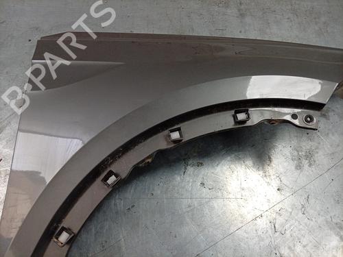 Used Right front fenders Right front fenders 38087618 38087618