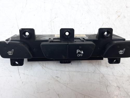 Used Switch HYUNDAI ix35 (LM, EL, ELH) [2009-2016]  15250455
