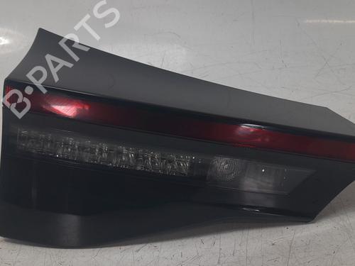 Feu de coffre gauche TOYOTA YARIS CROSS (MXP_) 1.5 Hybrid (MXPJ10) (116 hp) 31947621
