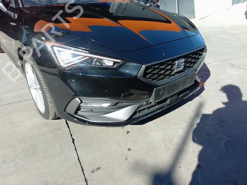 Used Front bumper SEAT LEON Sportstourer (KL8, KLD) 2.0 TDI (150 hp) 30636097