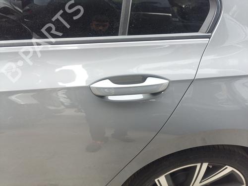 Używane Klamka zewnętrzna drzwi tylnych lewych VW GOLF VIII (CD1, DA1) [2019-2025]  30161094