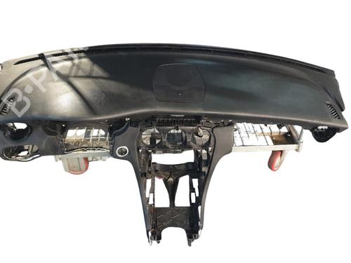 Used Dashboard MERCEDES-BENZ C-CLASS Coupe (C205) C 250 d (205.308) (204 hp) 20698487