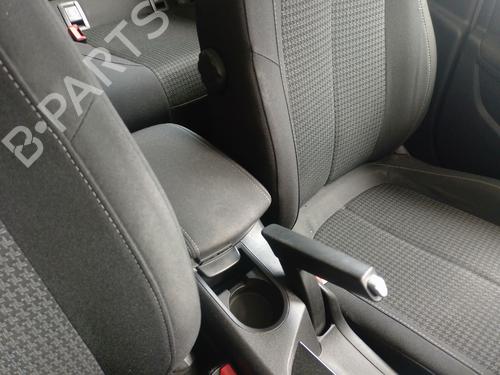 Used Armrest / Center console Armrest / Center console 37464737 37464737
