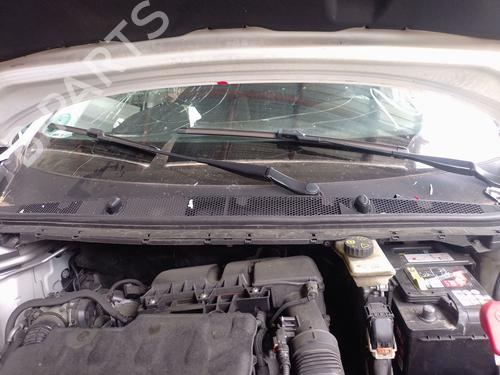 Used Front windshield wiper arm Front windshield wiper arm 37464741 37464741
