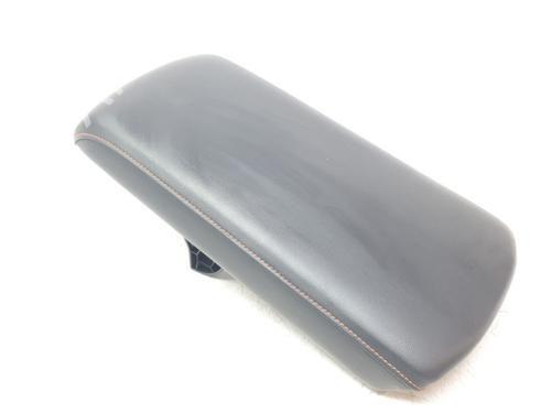Used Armrest / Center console Armrest / Center console MAZDA 3 Hatchback (BP) 2.0 SKYACTIV-G M Hybrid (122 hp) 32216932 32216932